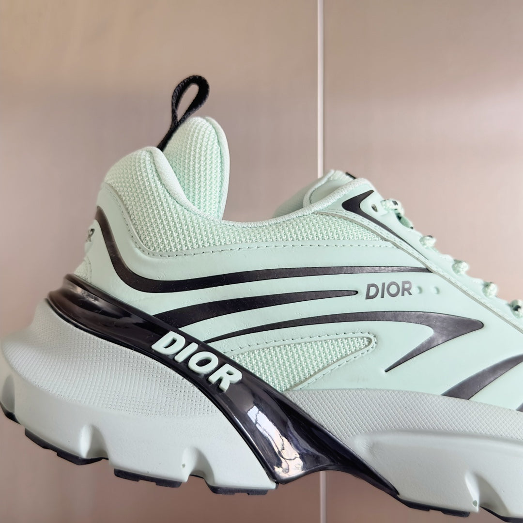 CD B32 SNEAKER MINT CALFSKIN