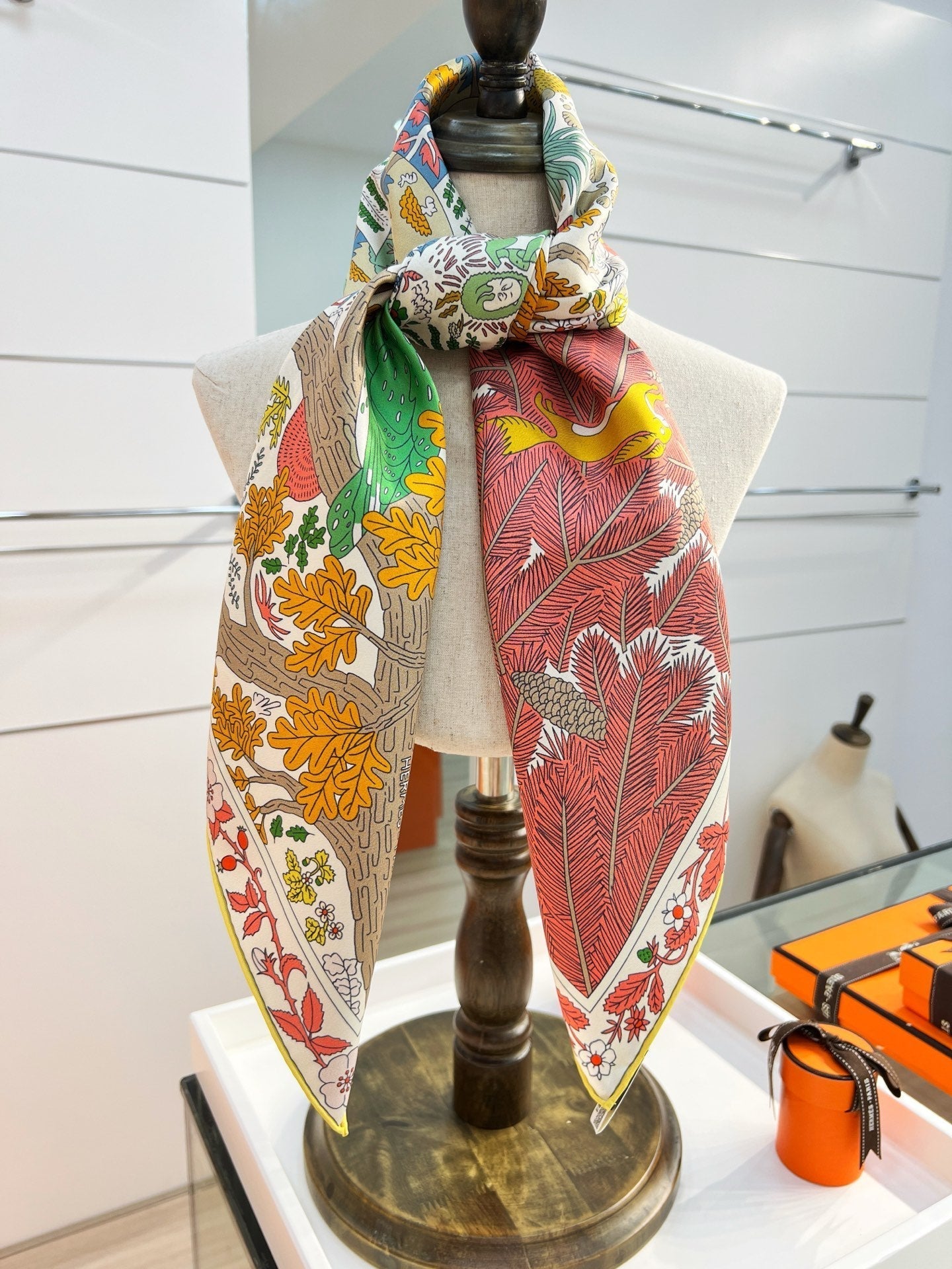 HM 26s Double-sided Scarf 90 Pink Yellow Colorful Mulberry Silk 152369