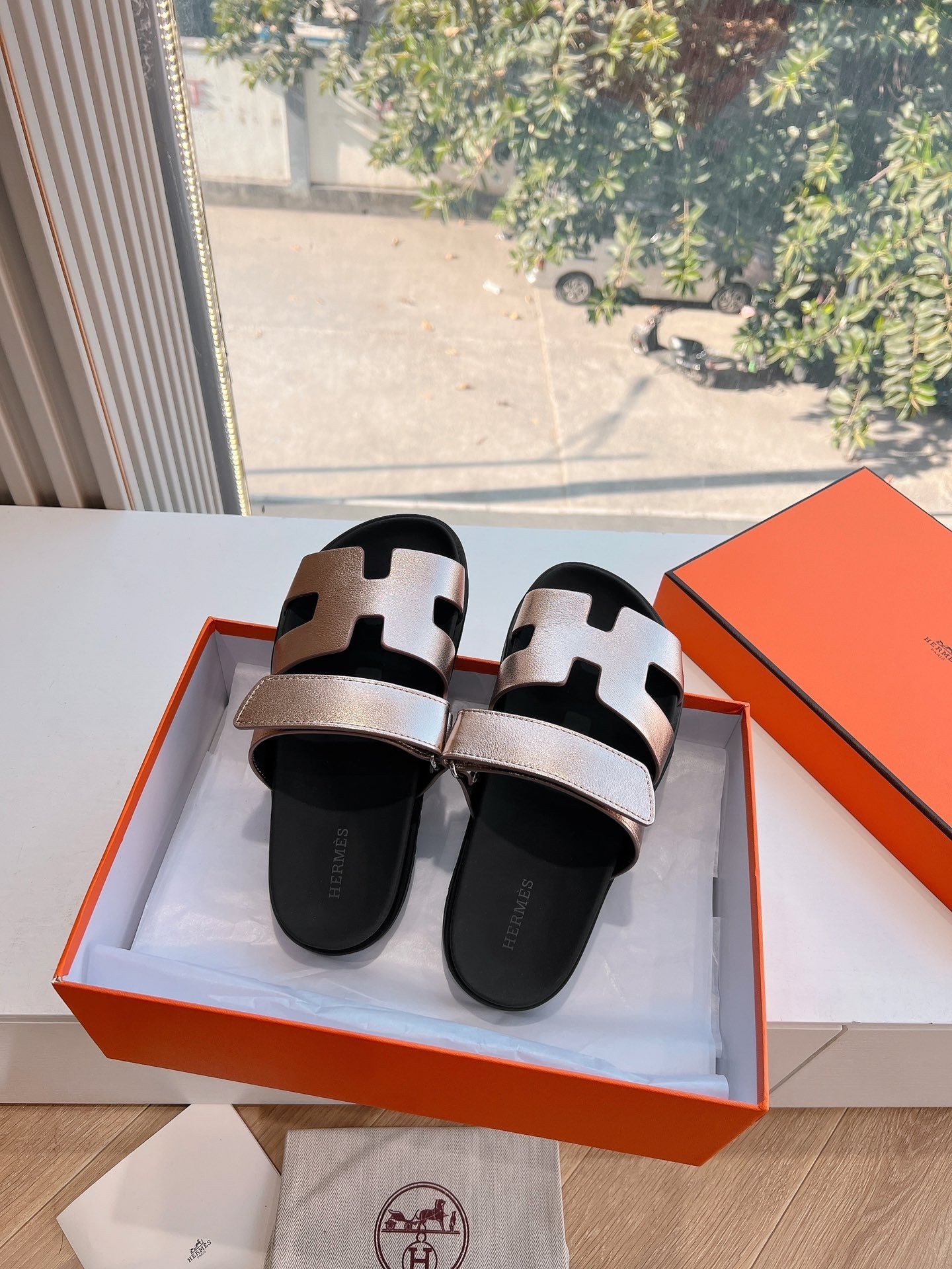 HM Chypre Sandal Copper Roser Calfskin 202813