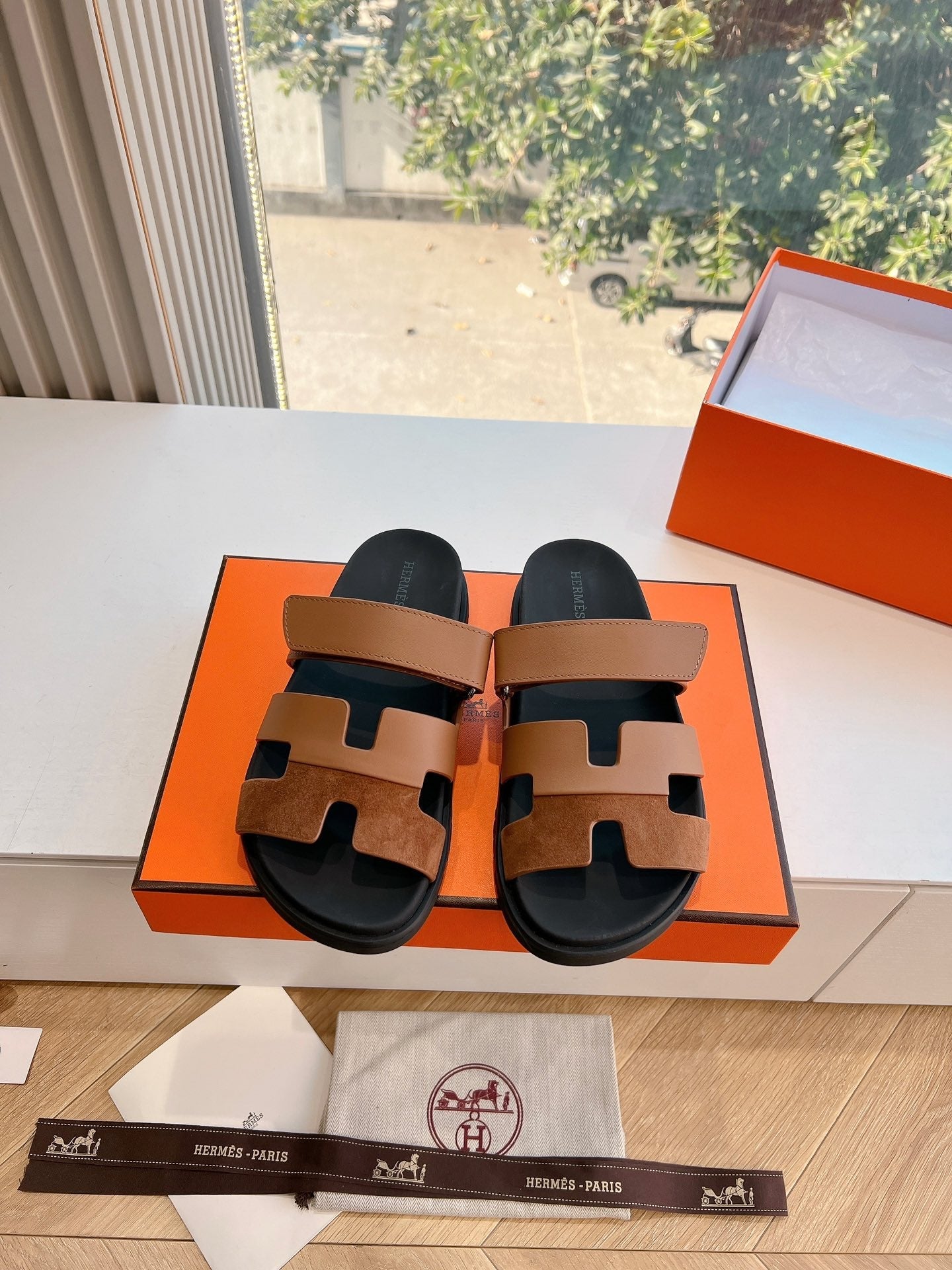 HM Chypre Sandal Clay Brown Calfskin 202819