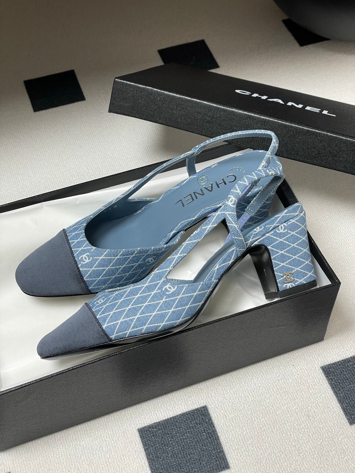 CC 25P Light Blue Black Quilted Denim