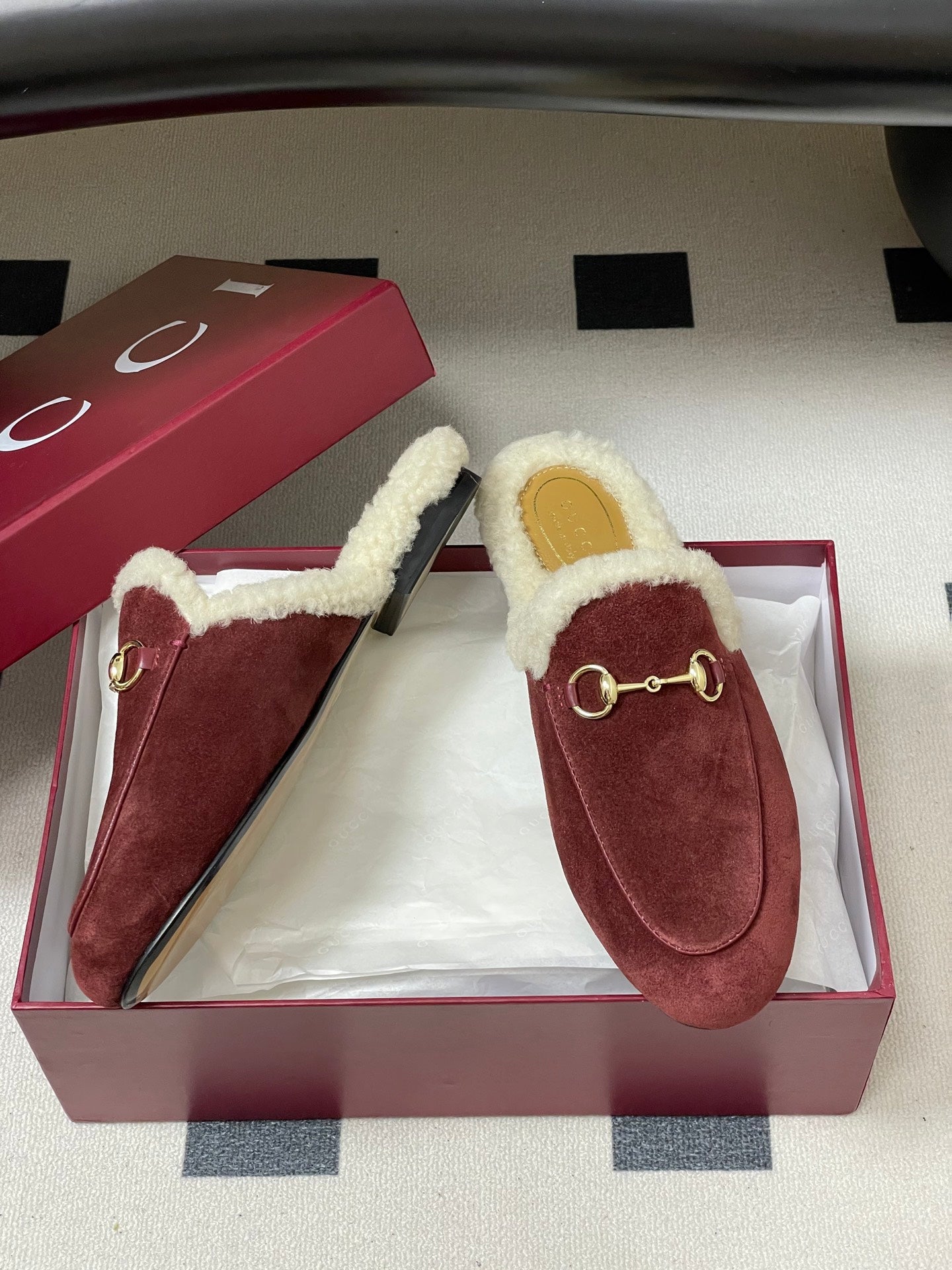 GG horsebit flat mules burgundy suede and wool 534706