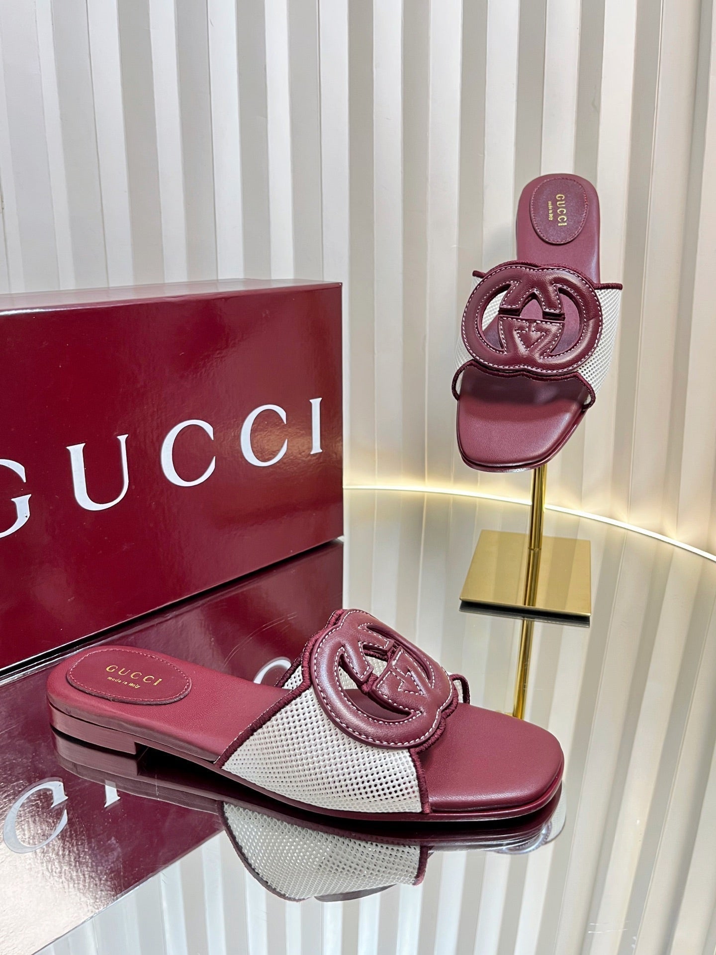 GC 25 Interlocking G Slide Sandal Rosso Ancora Red Canvas Cowhide 294644