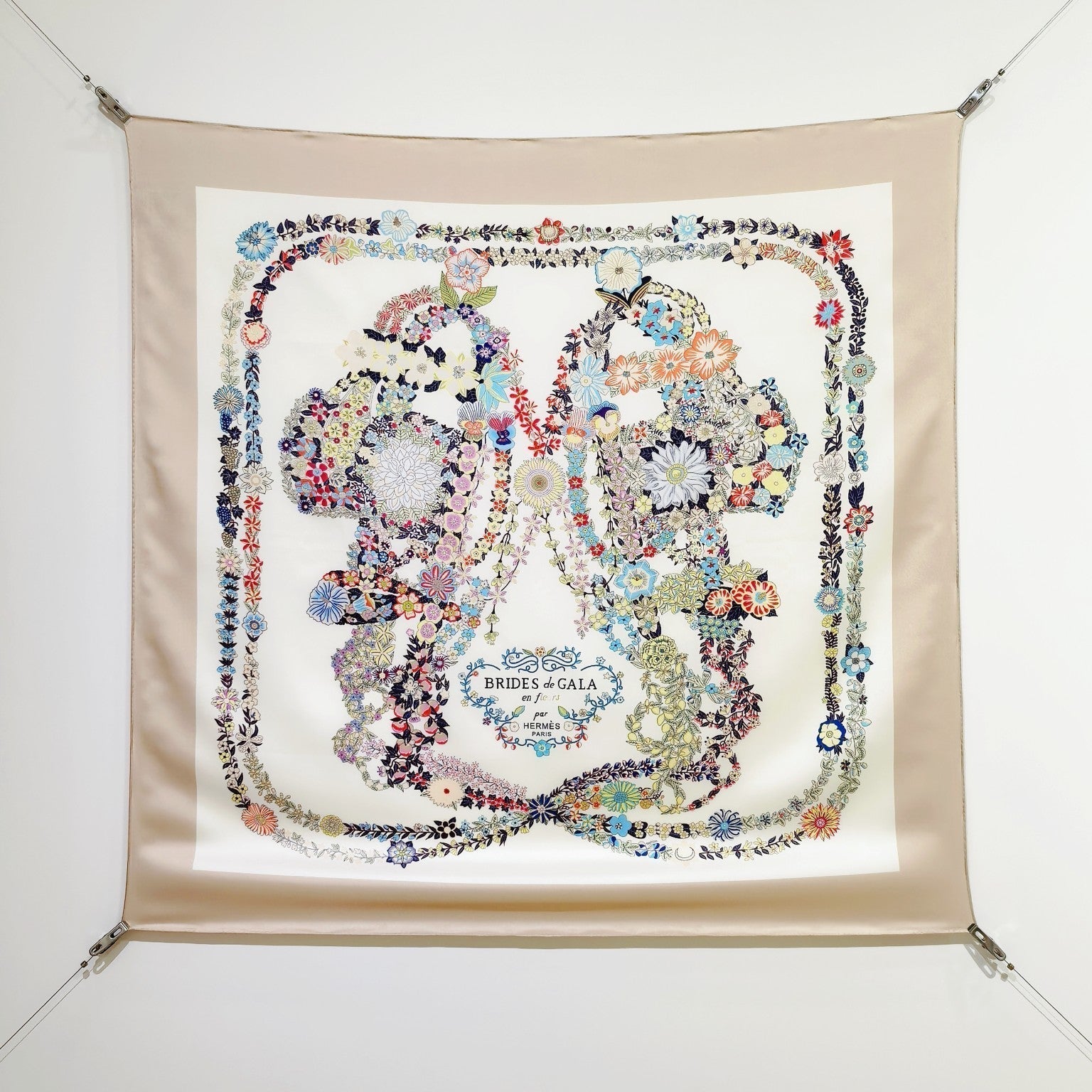 HM 26s 90 Double Sided Scarf Beige White Colorful Mulberry Silk 145755