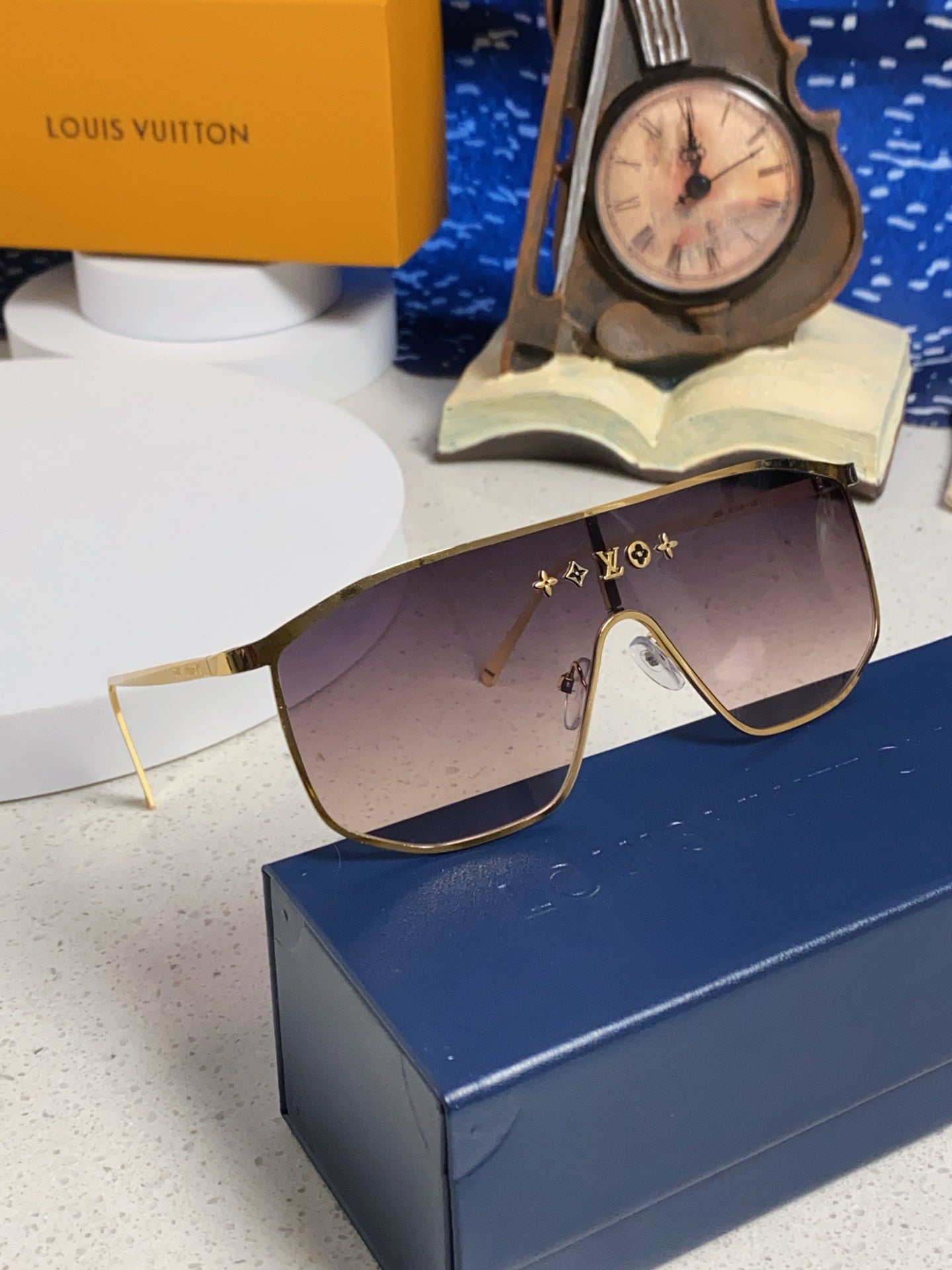GOLDEN MASK SUNGLASSES 582732 IN GOLD METAL DARK GREY SMOKE LENSES