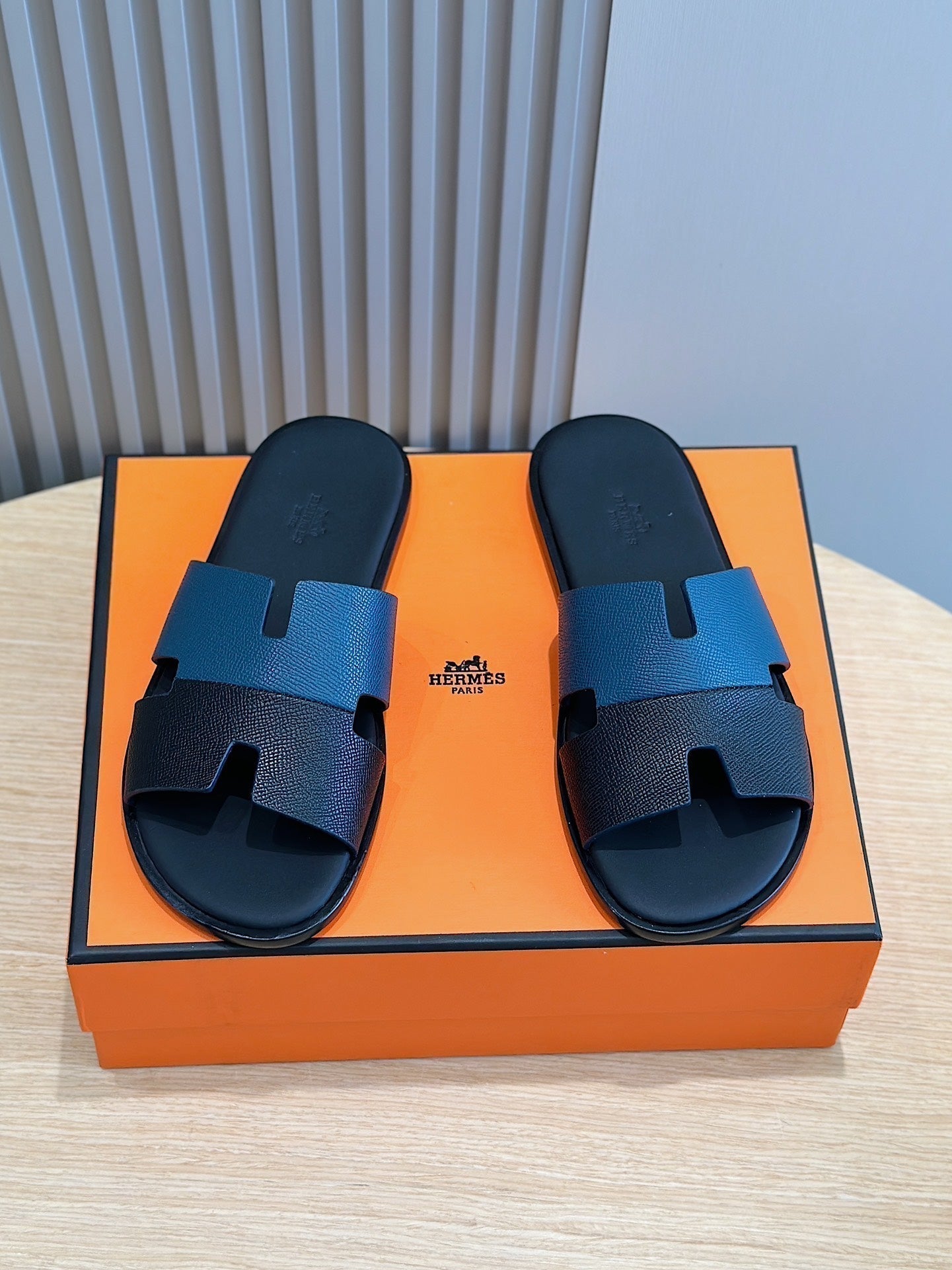 HM IZMIR SANDAL DENIM AND NAVY CALFSKIN