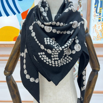 CC Square Scarf 140 CM In Black White Cashmere And Silk 264126