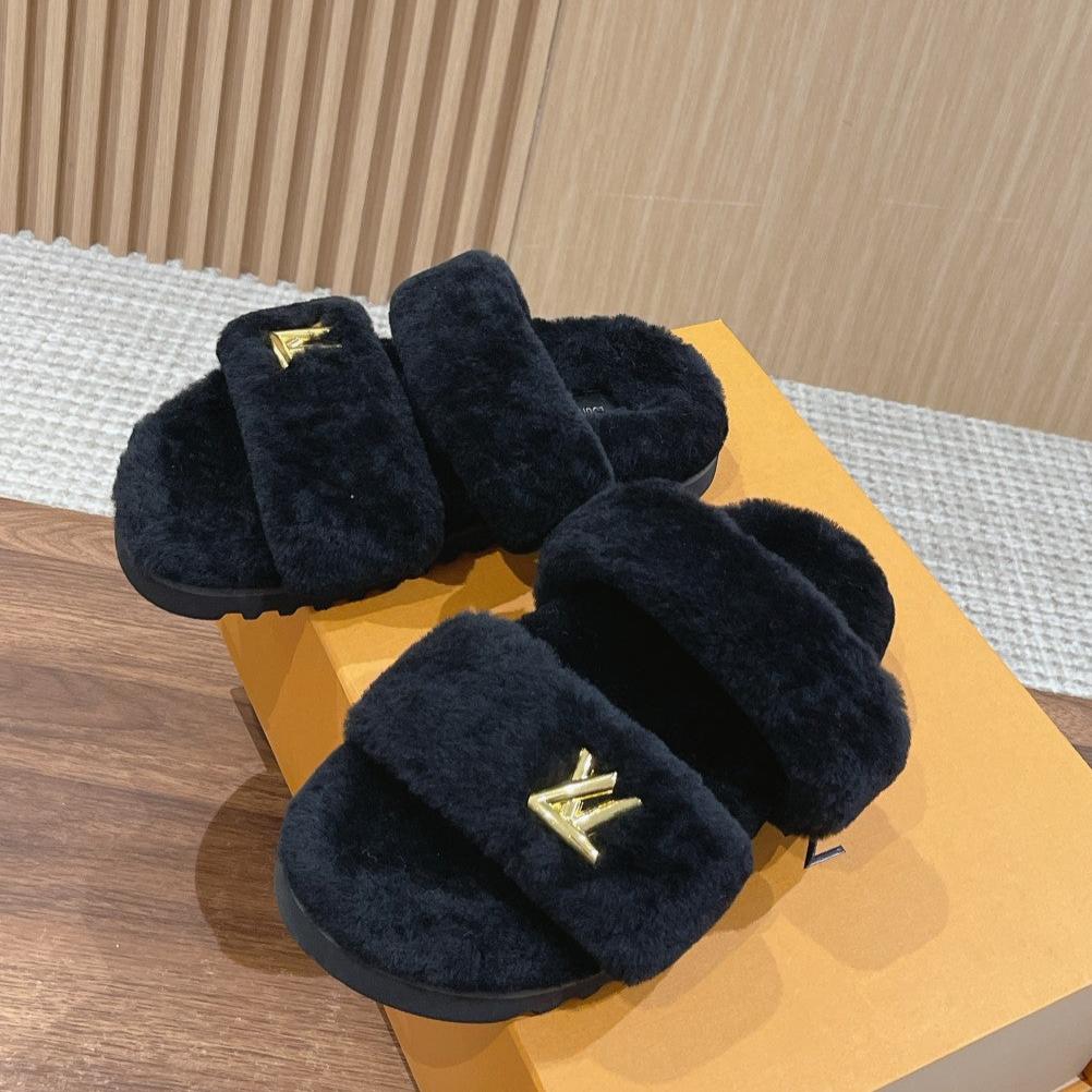 Sandals & Slides