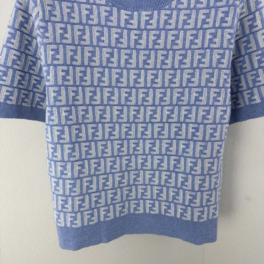 Fendi 25 Knitted Round Neck Short Sleeves Blue Wool F155