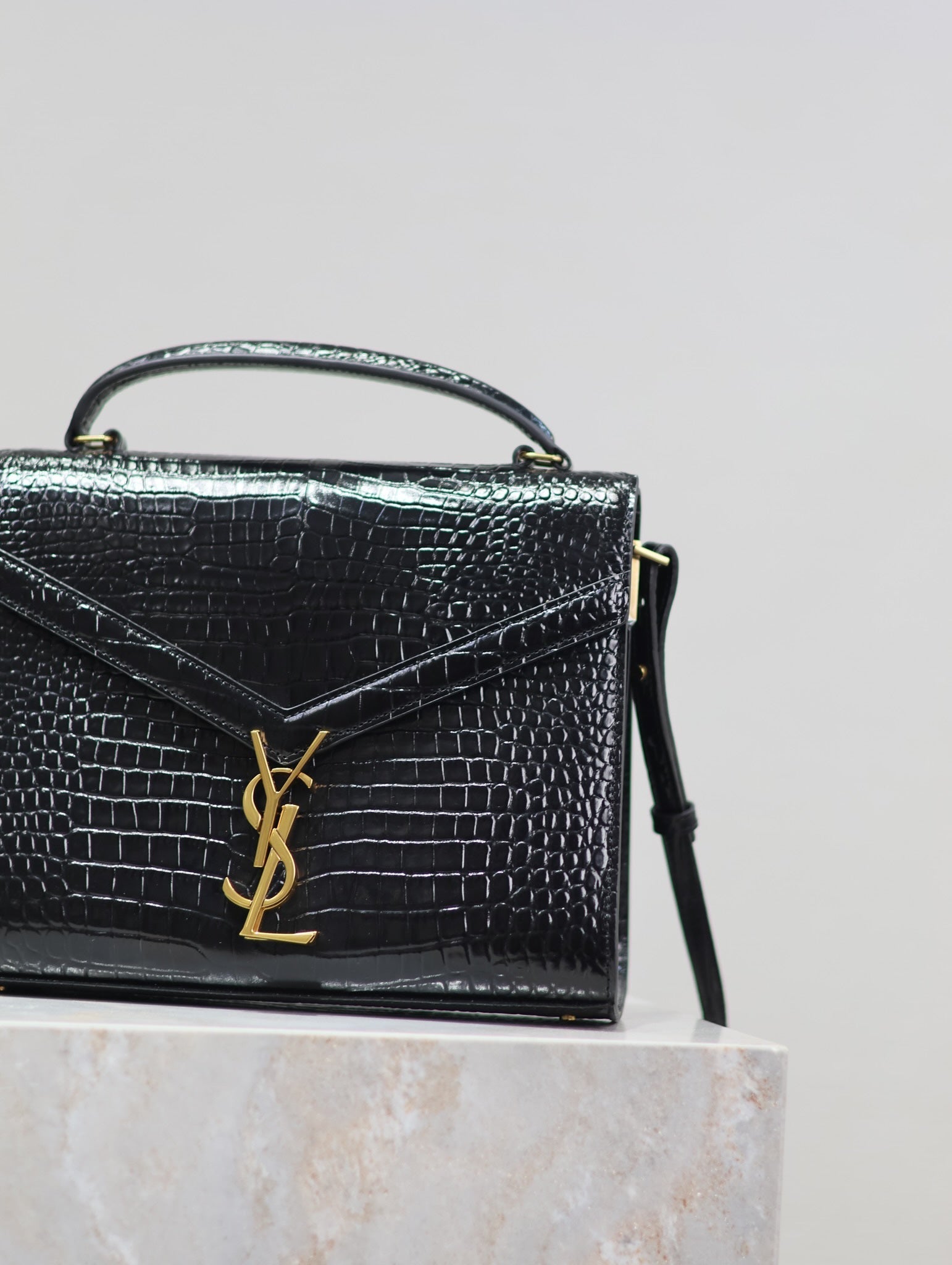 CASSANDRA TOP HANDLE BAG 24 IN BLACK CROCODILE-EMBOSSED GLOSSY CALFSKIN