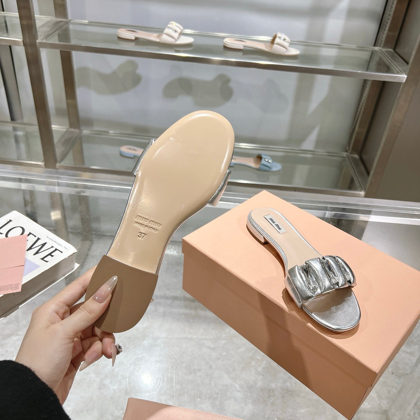 Miu 25C Slippers Silver Leather 235287