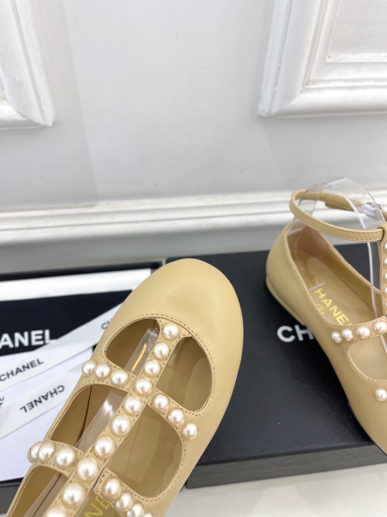 CC Mary Jane 10mm In Buff Yellow With Small Pearls Lambskin 948762